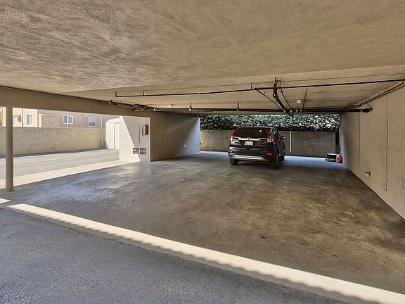 2nd image of 159 W Ash Ave