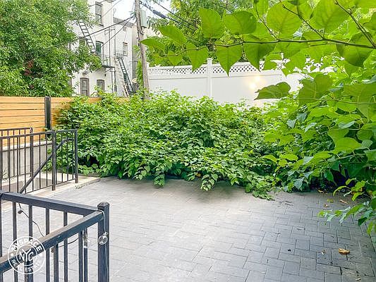 5th image of 225 Howard Ave #4E