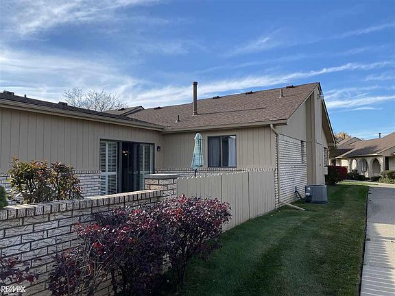 4th image of 29237 Scarborough Dr
