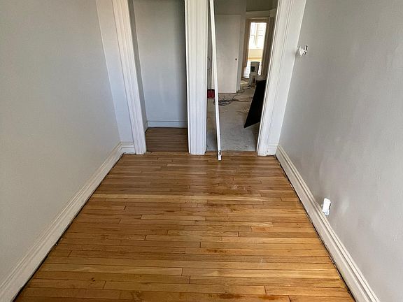 4th image of 3139 Kennedy Blvd #1L