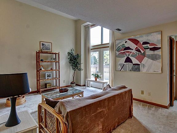 3rd image of 651 Salter Path Rd APT 5