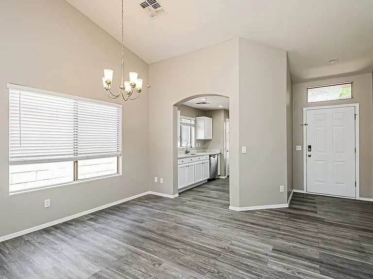 2725 E Carol Ave — Photo 7