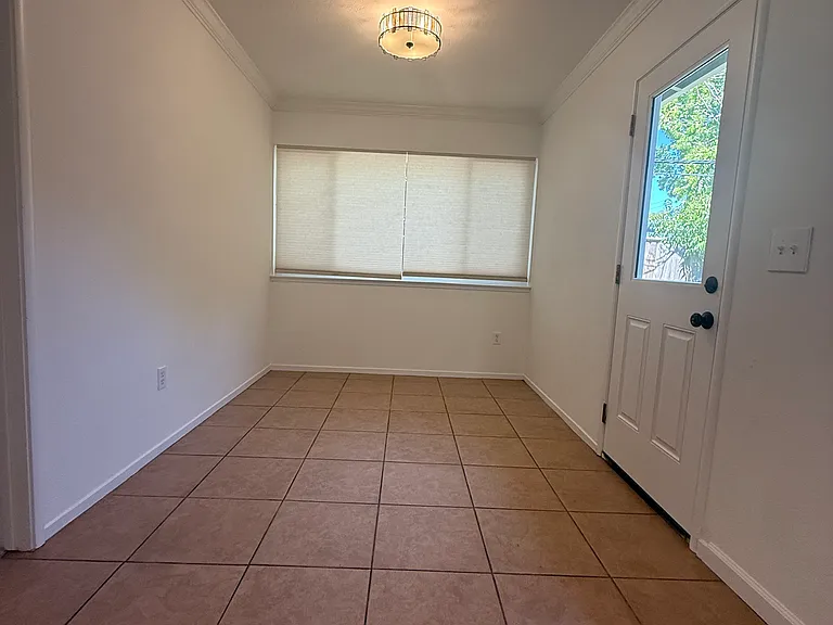 2929 Burnece St — Photo 5