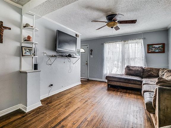 2nd image of 1543 Flores Dr