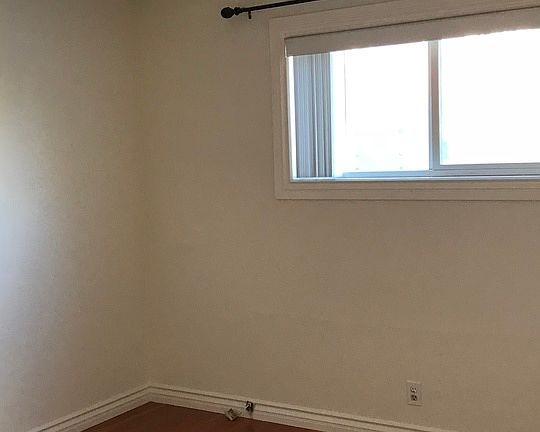 5th image of 3739 Fairesta St