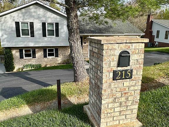 2nd image of 215 Morning Star Ln