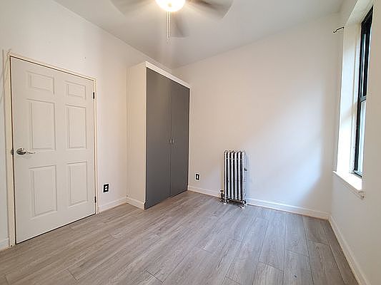 2nd image of 83 Hamilton Pl APT 14
