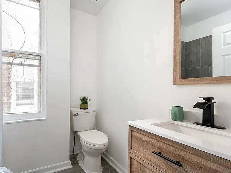 2806 Auchentoroly Ter — Photo 9