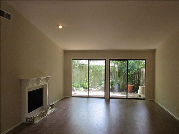 5th image of 52 Woodstone Sq
