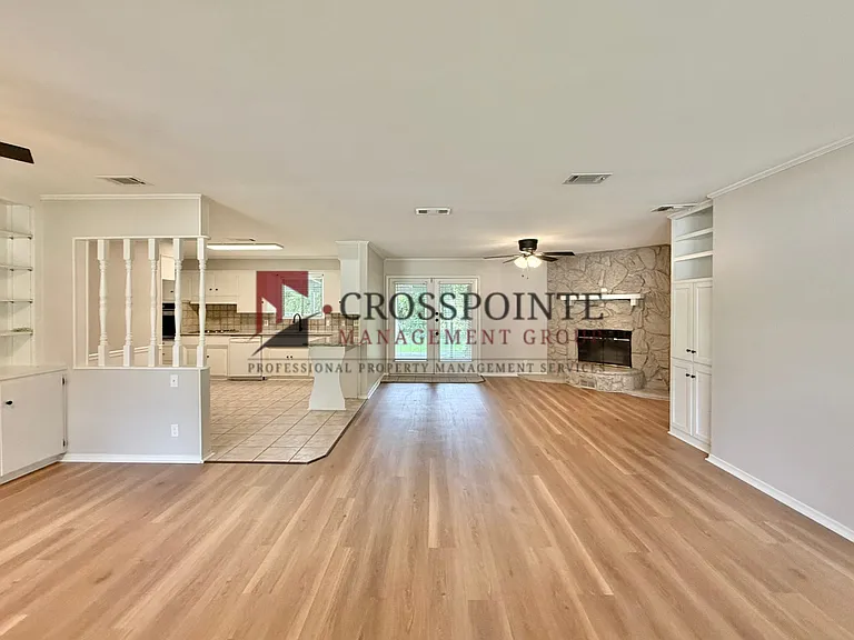 3014 Tower Dr — Photo 4