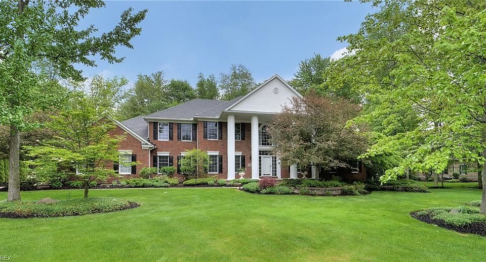 1st image of 1739 Royal Oaks Cir