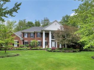 1739 Royal Oaks Cir, Hudson, OH 44236
