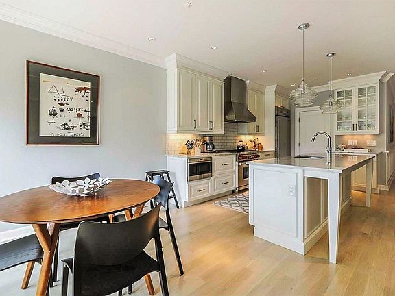 3rd image of 1204 High Pond Ln