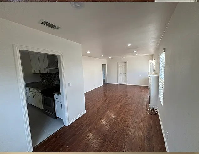3117 Ivar Ave — Photo 4