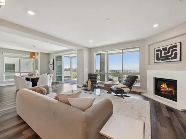 6757 Skyview Dr, Oakland, CA 94605