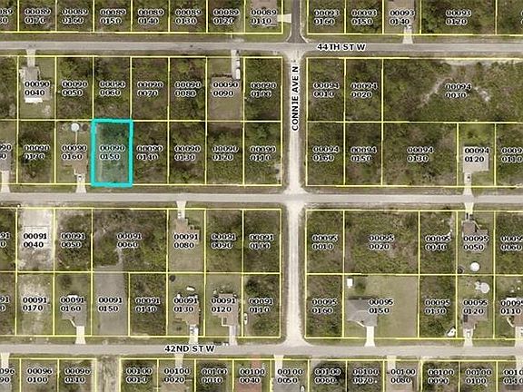 3rd image of 2608 43rd St W