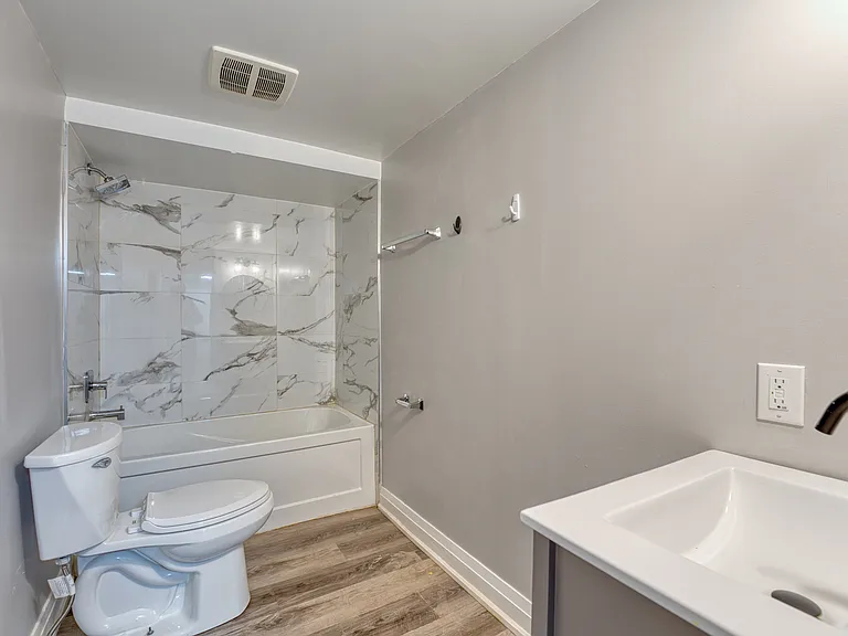 668 Frank St #A — Photo 19