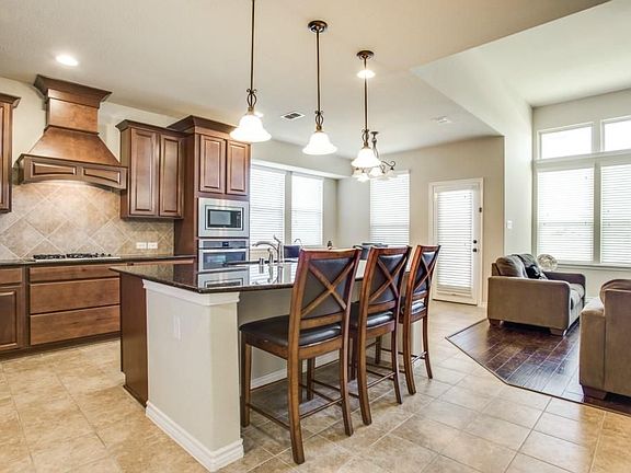 4th image of 2929 Lakefield Dr