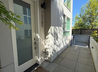 7528 15th Ave NW #E, Seattle, WA 98117