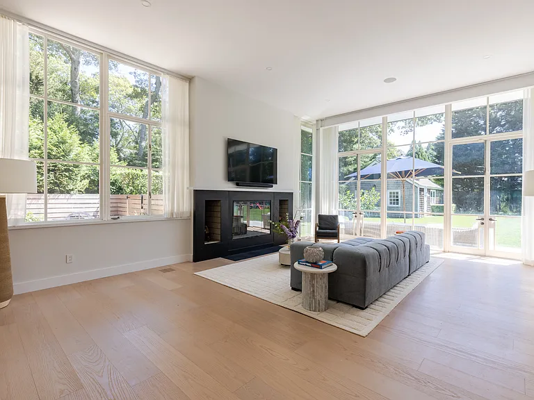 53 Buell Lane Ext — Photo 2