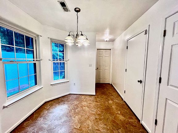 5th image of 312 Tarneywood Dr