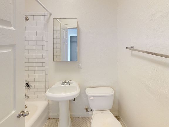 5th image of 712 N Hobart Blvd APT 205