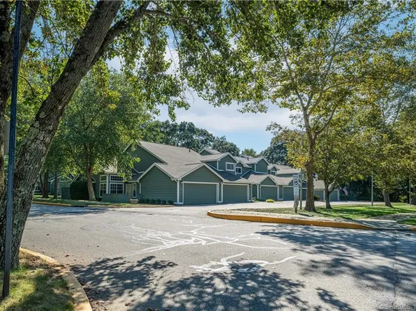 114 Spyglass Circle #114, Groton, CT 06340