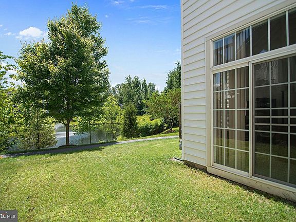 5th image of 4616 Carisbrooke Ln