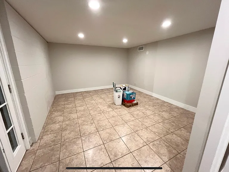 1731 S Iris Ln #B — Photo 8