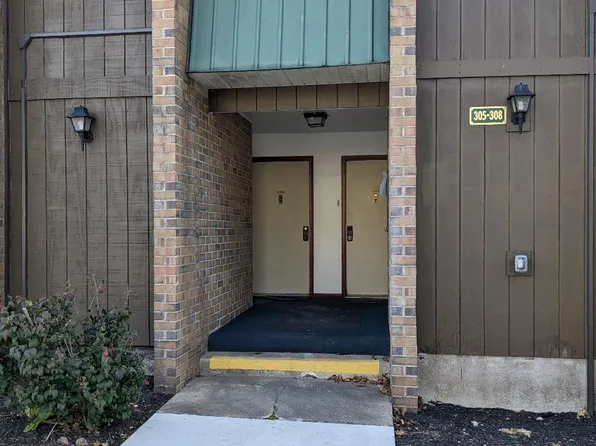 307 Meadowview Ln #307, Mont Clare, PA 19453