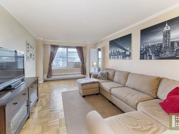 475 Fdr Drive image 1 of 6