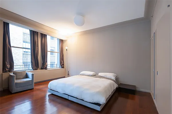 Rented by WIRE International Realty | media 32