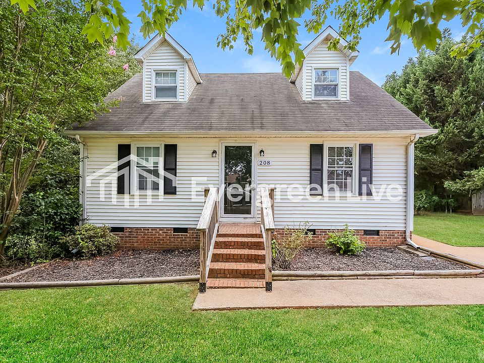 1st image of 208 Maplewood Cir