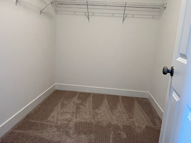129 Madison Dr — Photo 20