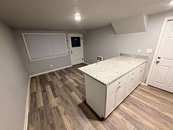 5th image of 153 E 16th St #3