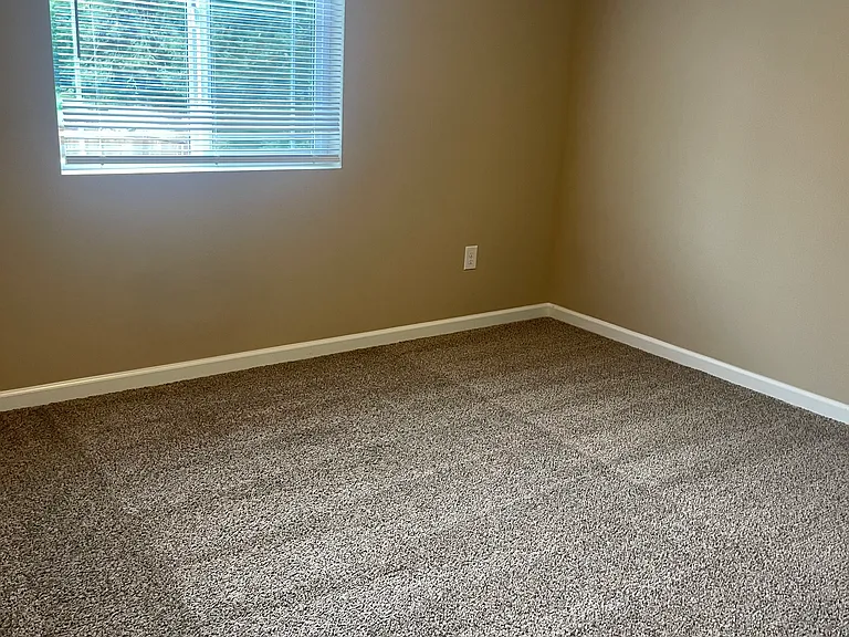 672 Hansen St SE #A — Photo 22