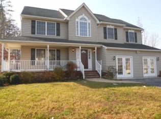 2 Sassafras Ln, Stafford, VA 22554