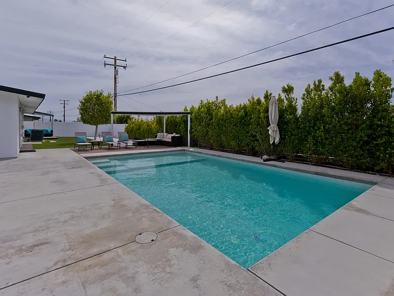 765 W Rosa Parks Rd — Photo 39