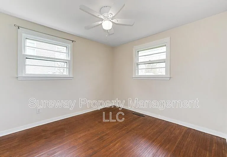 55 Nassau Rd — Photo 19