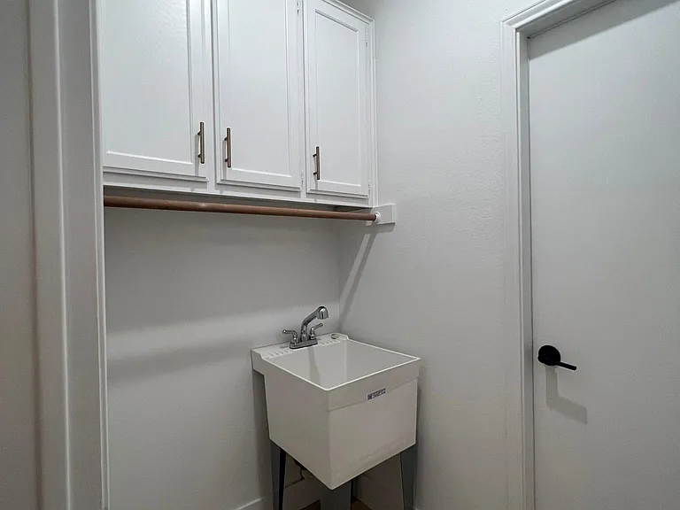 3914 Latimer Dr — Photo 36
