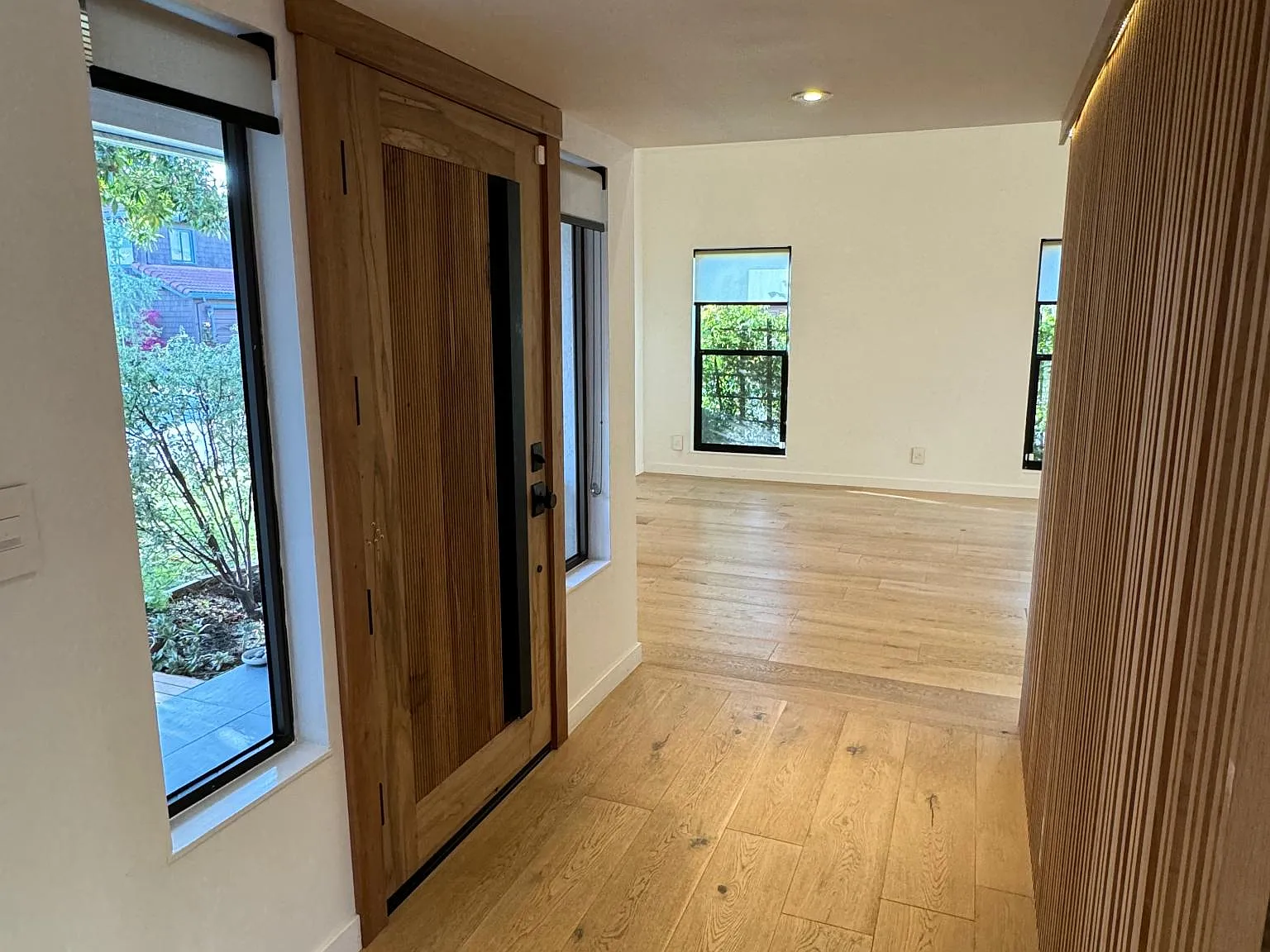 4 bed, 2070 sqft, $7,800 — Photo 3