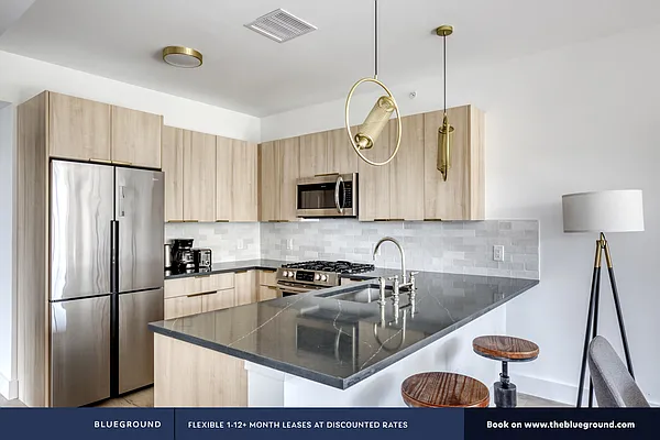 Rented by The Blueground | media 303