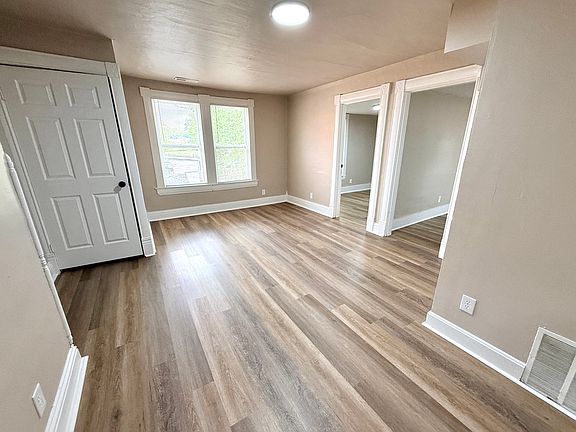 5th image of 214 N Cherry St #2