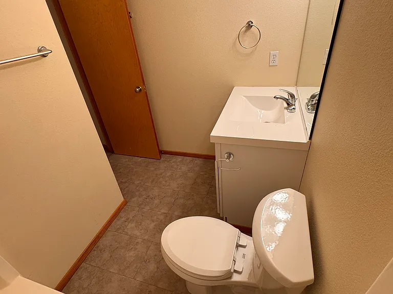 5002 S 30th St #G1 — Photo 6