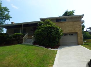 209 Gates Dr, Homestead, PA