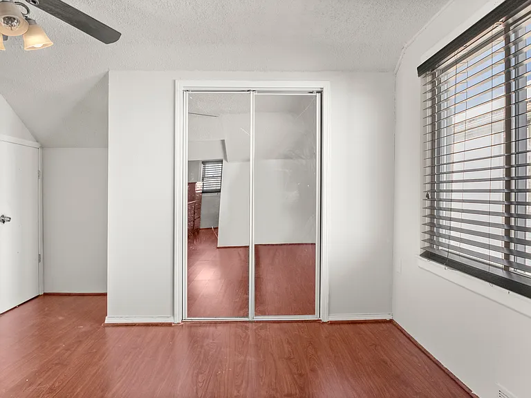 4645 Rosalie St — Photo 23