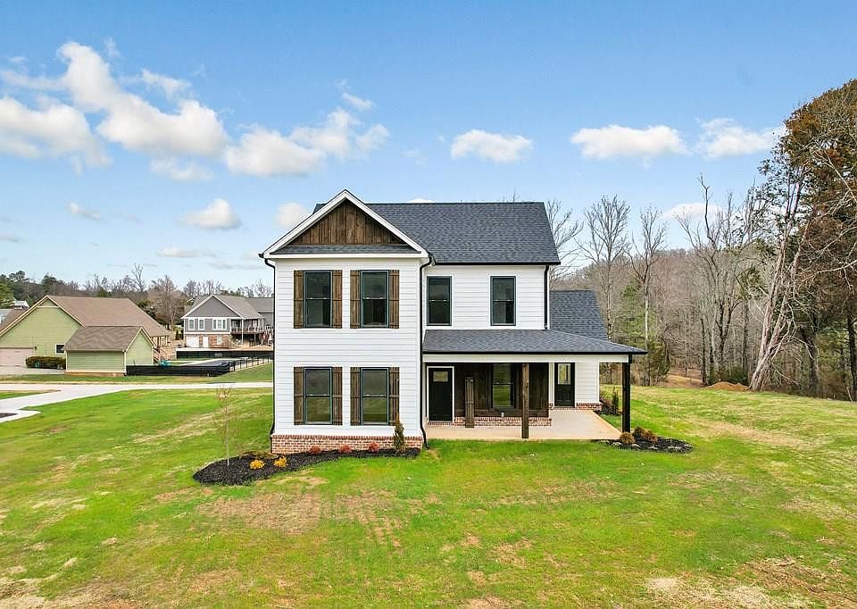 1st image of 124 Twin Creeks Dr NW