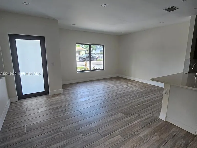 5428 NW 3rd Ave #B — Photo 2