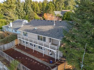 1420 SW Ocean Ter, Waldport, OR 97394