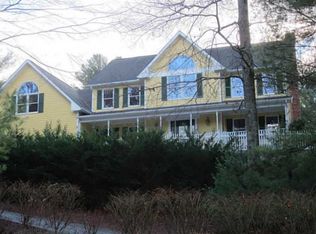 10 Summit Farm Dr, East Greenwich, RI 02818